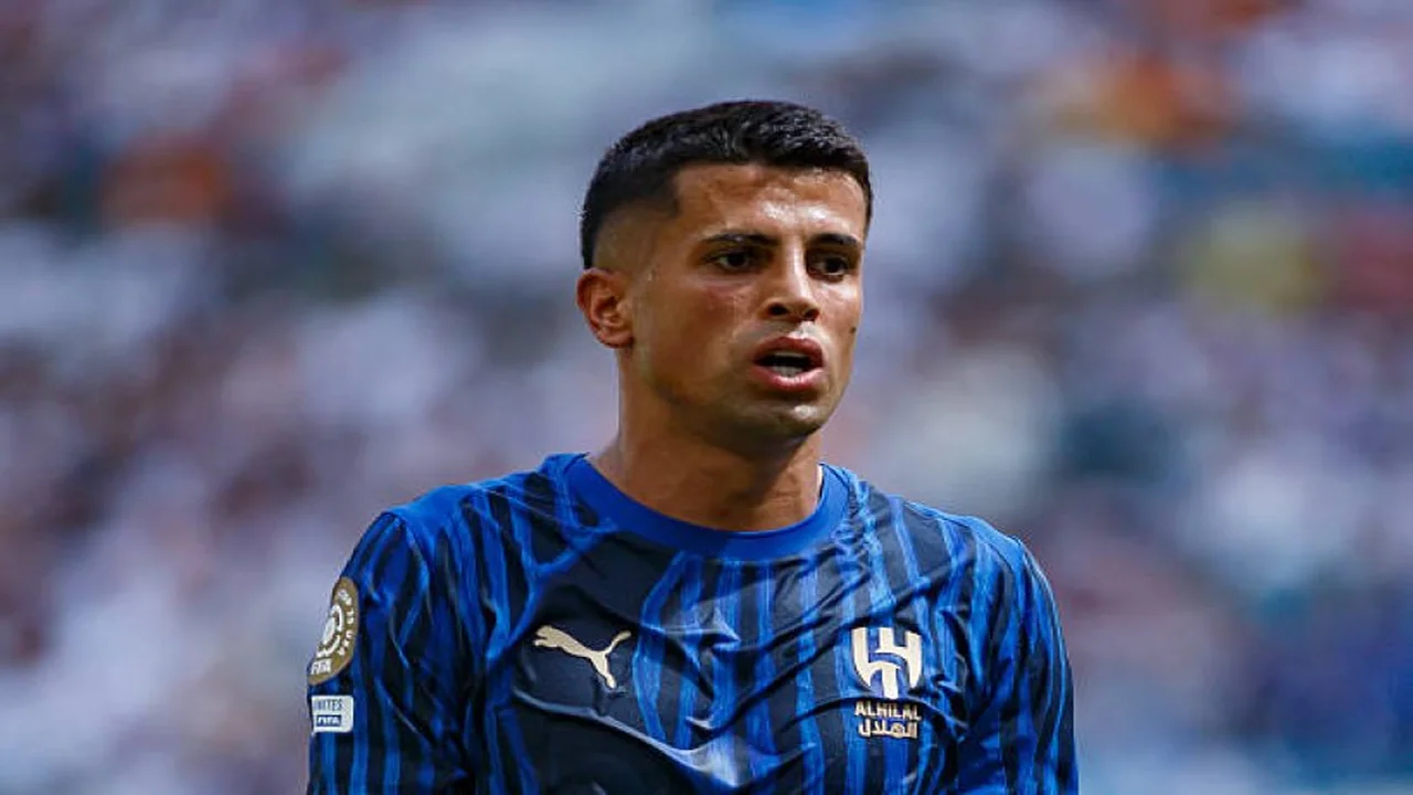 ضغط كانسيلو يتصاعد.. يطالب برشلونة بحسم صفقته قبل يناير 2026